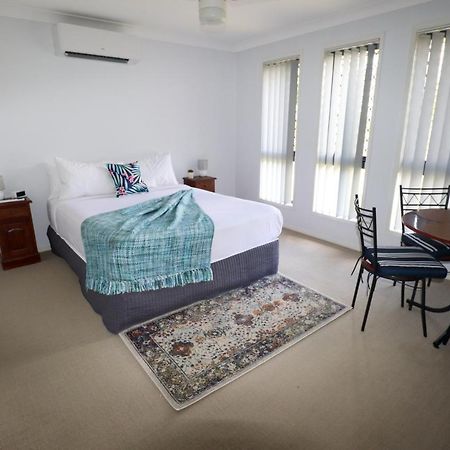 Blk Stays Guest House Deluxe Units Morayfield Dış mekan fotoğraf