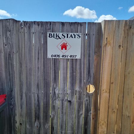 Blk Stays Guest House Deluxe Units Morayfield Dış mekan fotoğraf